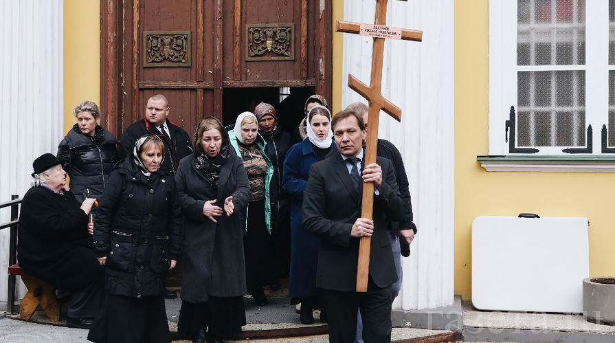 Прощание с Михаилом Задорновым в церкви Александра Невского в Риге, 15 ноября 2017 года