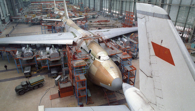 Сборка самолетов Ан-124 «Руслан» в Ульяновске, 1991 год
