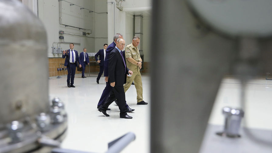 Президент России Владимир Путин во время посещения космодрома Восточный, 6 сентября 2019 года