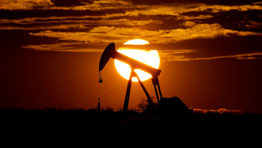 Мировые цены на нефть упали из-за сообщений о возможном выходе ОАЭ из ОПЕК