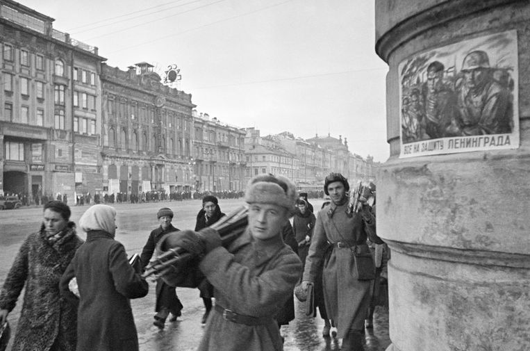 На Невском проспекте блокадного Ленинграда