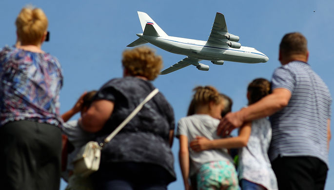 Тяжелый дальний транспортный самолет Ан-124 «Руслан»