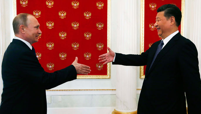 Владимир Путин и председатель КНР Си Цзиньпин во время встречи в Кремле, 3 июля 2017 года