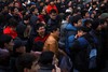 В пятницу утром официальный магазин Apple в районе Саньлиунь в Пекине должен был открыться в 7 часов...