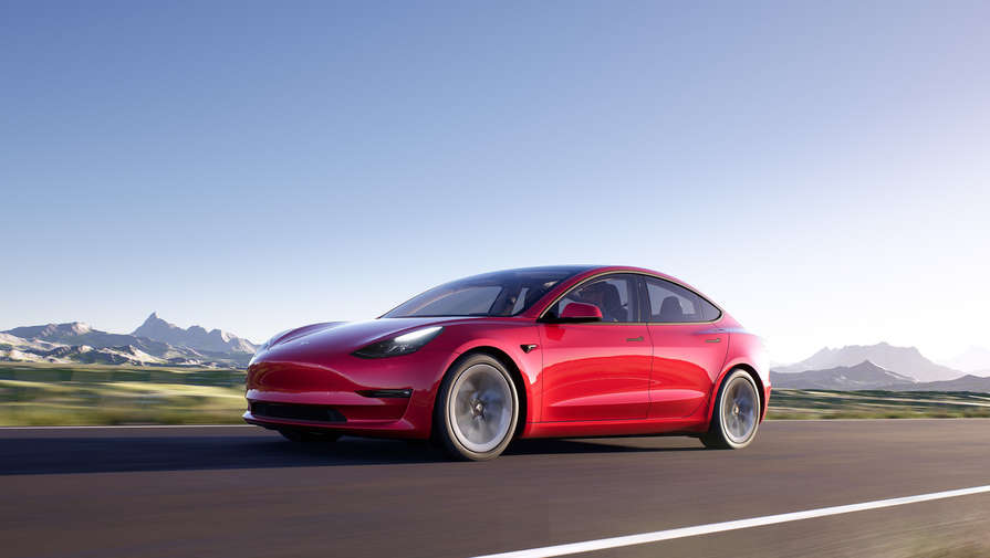 Tesla отзывает 360 тыс. электрокаров с функцией автономного вождения из-за риска аварий