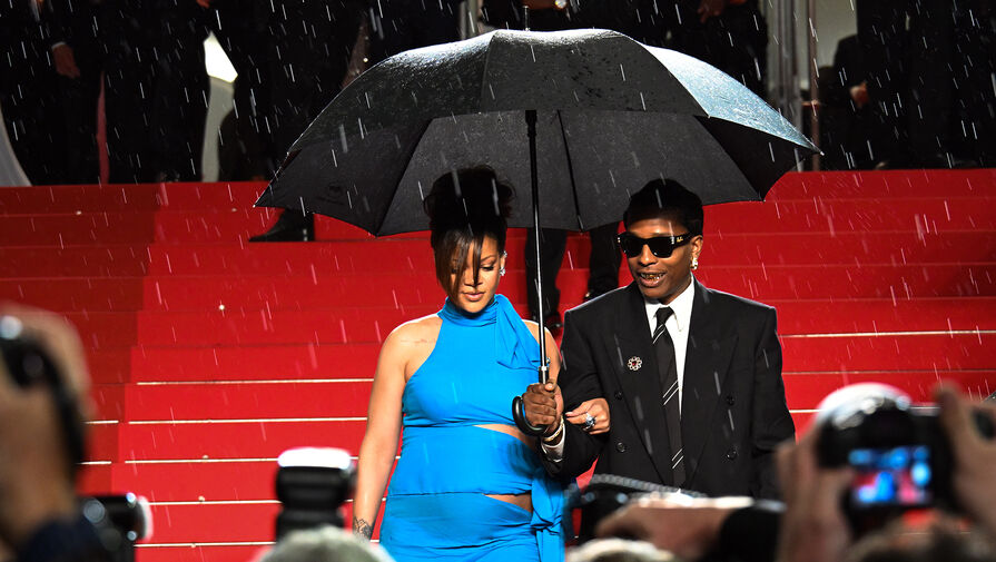 Певица Рианна и рэпер A$AP Rocky вышли на публику в Нью-Йорке