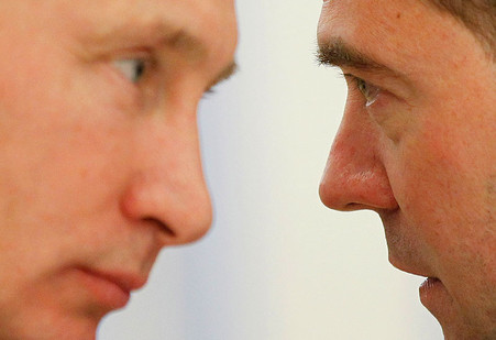Рокировка в тандеме Путина и Медведева не произвела на россиян никакого впечатления