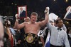Российский боксер Александр Поветкин завоевал титул чемпиона мира по версии WBA в супертяжелом весе....