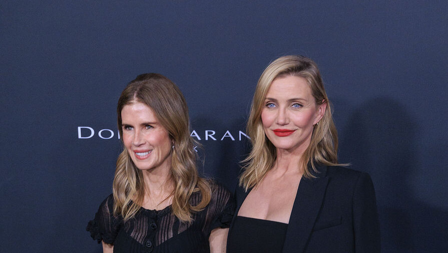 Актриса Кэмерон Диас снялась в платье с разрезом