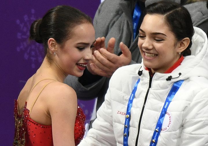 Российские фигуристки Алина Загитова и Евгения Медведева