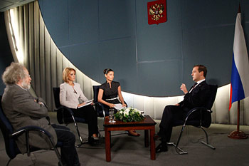 Президент дал интервью, посвященное годовщине войны с Грузией: отношения с Грузией могут восстановиться, если она перестанет блокировать вступление России в ВТО 