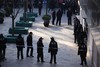 Сотрудникам полиции пришлось оцепить здание магазина.
