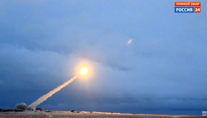 Презентация крылатой ракеты с ядерной энергоустановкой во время послания президента России Владимира...