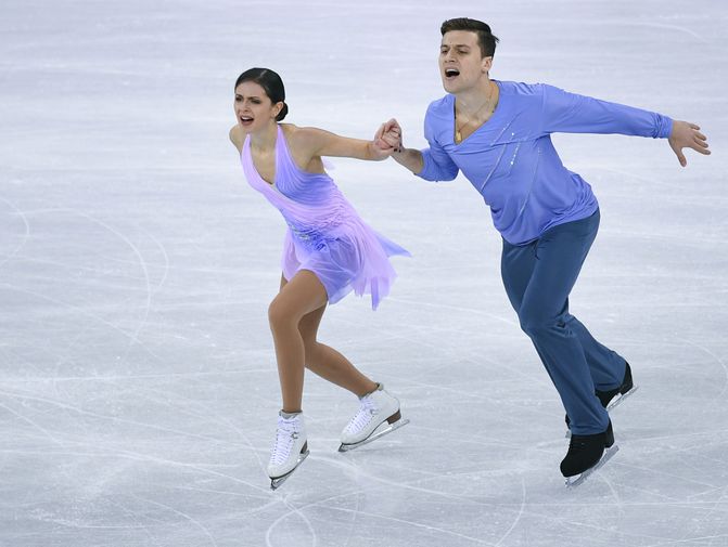 Российские фигуристы Наталья Забияко и Александр Энберт на Олимпийских играх -- 2018