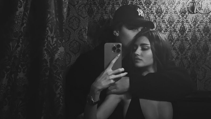 Дочь модель Хайди Клум Лени показала поцелуй с бойфрендом