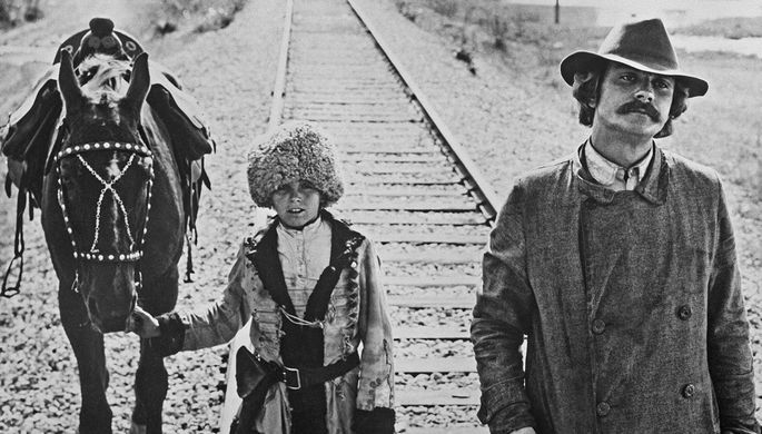 Кадр из кинофильма «Свой среди чужих, чужой среди своих», 1974 год