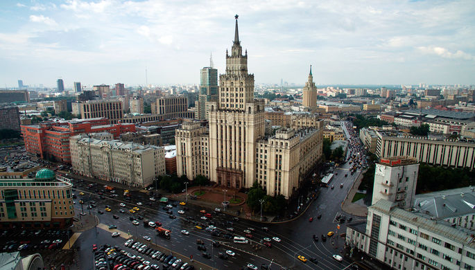 Высотное здание на площади Красных Ворот в Москве