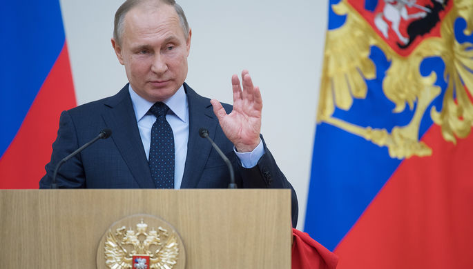 Владимир Путин во время встречи с российскими спортсменами – участниками XXIII Олимпийских зимних...