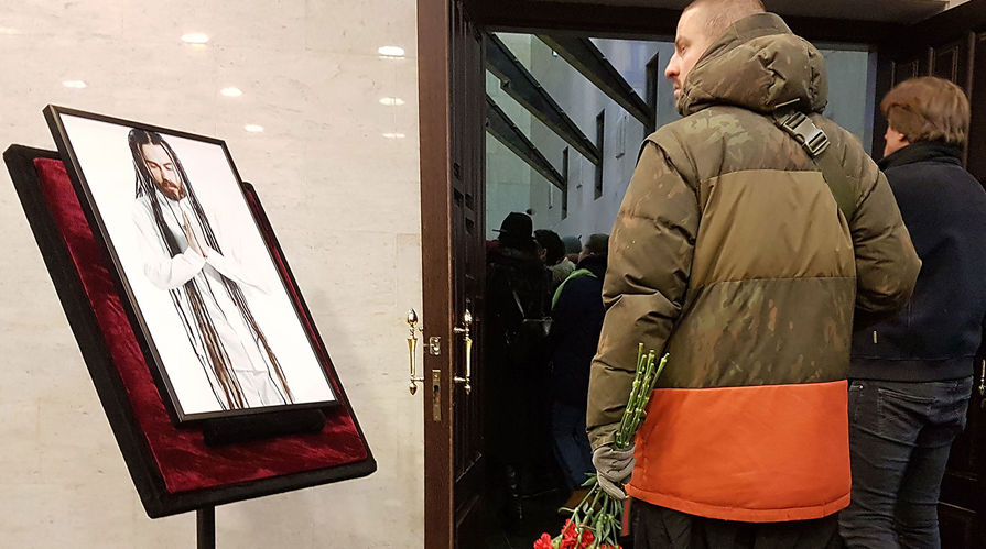 Церемония прощания с рэпером Кириллом Толмацким (Децлом) на территории ЦКБ Управления делами президента РФ, 6 февраля 2019 года
