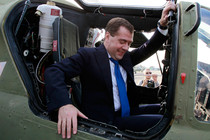 Putin and Medvedev to commute over Moscow traffic jams by air 