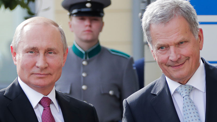 Президент России Владимир Путин и президент Финляндии Саули Нийнисте во время встречи в Президентском дворце в Хельсинки, 21 августа 2019 года