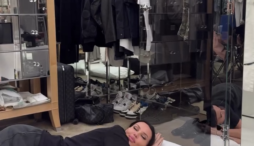 Модель Елена Перминова сняла Самойлову на полу в Париже