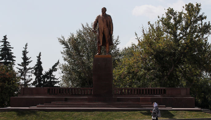Памятник Ленину в Саранске, Россия, 2017 год