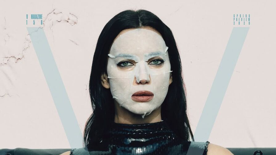 Супермодель Ирина Шейк в латексе снялась для обложки журнала