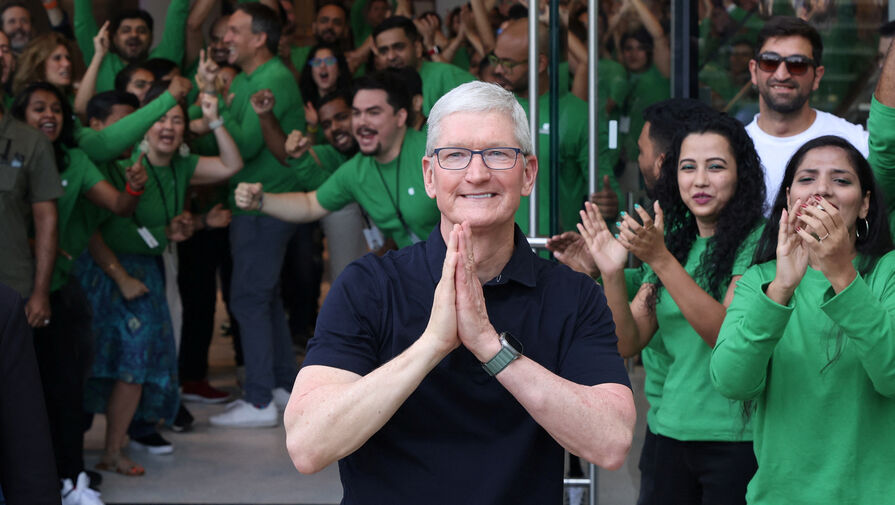 Тим Кук торжественно открыл первый магазин Apple Store в Индии