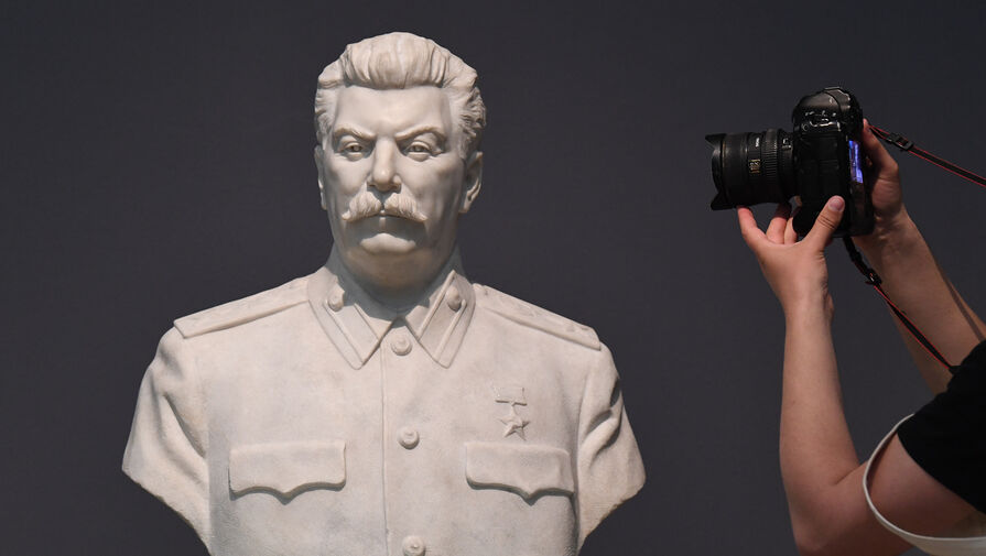 РВИО: в новом учебнике истории роль Сталина изложена объективно