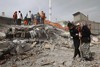 Число жертв разрушительного землетрясения в Турции достигло 432 человек