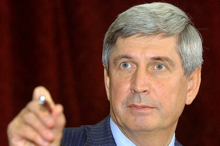 Иван Мельников