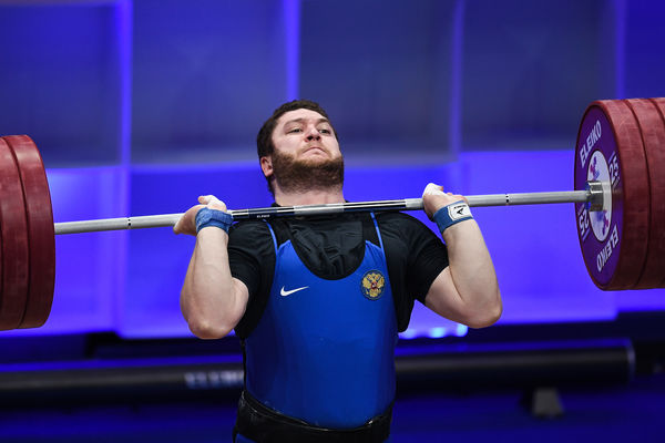 Российский тяжелоатлет Тимур Наниев
