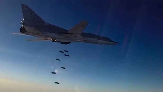 Бомбардировщик-ракетоносец ВКС России Ту-22М3 во время нанесения авиаударов в Сирии