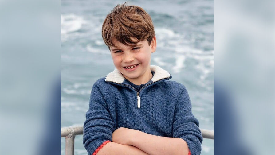 Принц Уильям и Кейт Миддлтон выложили фото принца Луи на побережье