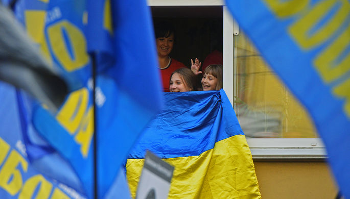 Горожане во время «Марша героев» в Киеве