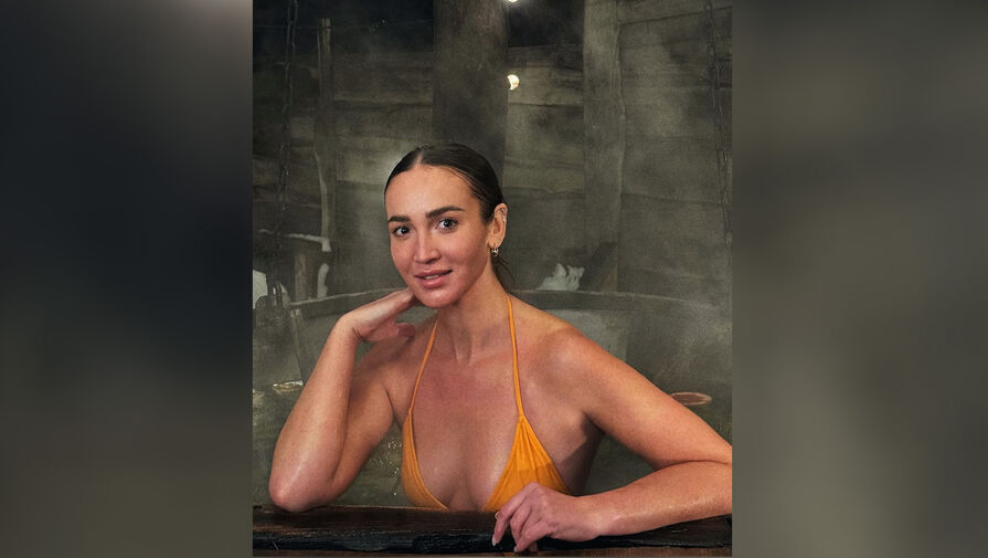 Певица Бузова показала фигуру в купальнике после бани