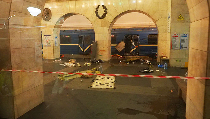 Станция метро «Технологический институт» в Санкт-Петербурге после взрыва в вагоне...
