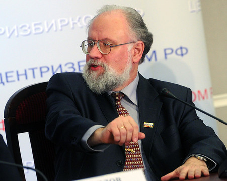 Чуров сообщил журналистам, что ЦИК проверит видеозаписи фальсификаций