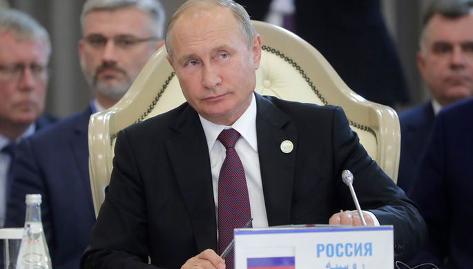 Президент России Владимир Путин на заседании глав государств-участников V Каспийского саммита во...