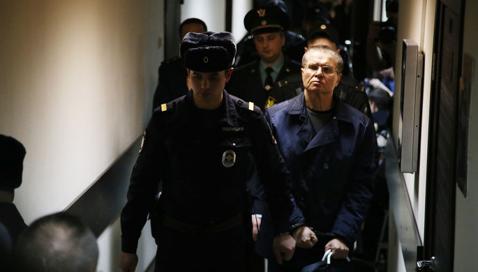 Бывший министр экономического развития России Алексей Улюкаев после приговора Замоскворецкого суда...