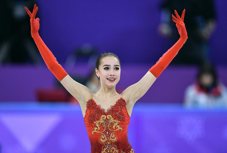 Российская фигуристка Алина Загитова взяла золото в соревновании одиночниц на Олимпиаде-2018