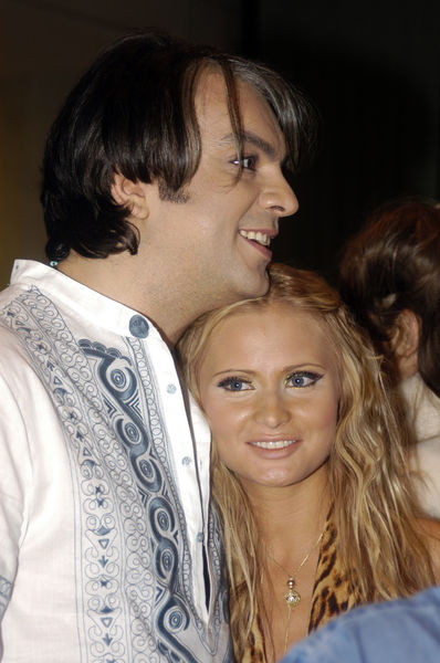 Дана Борисова и Филипп Киркоров за кулисами премии «Золотой граммофон 2004»