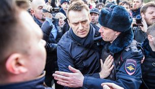 Госдеп вступился за Навального
