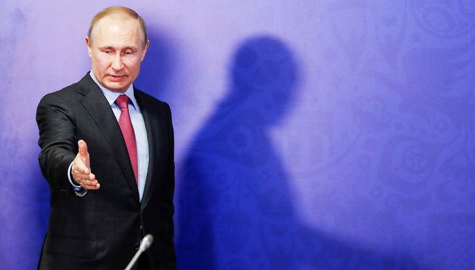 Президент России Владимир Путин во время заседания наблюдательного совета АНО «Организационный...