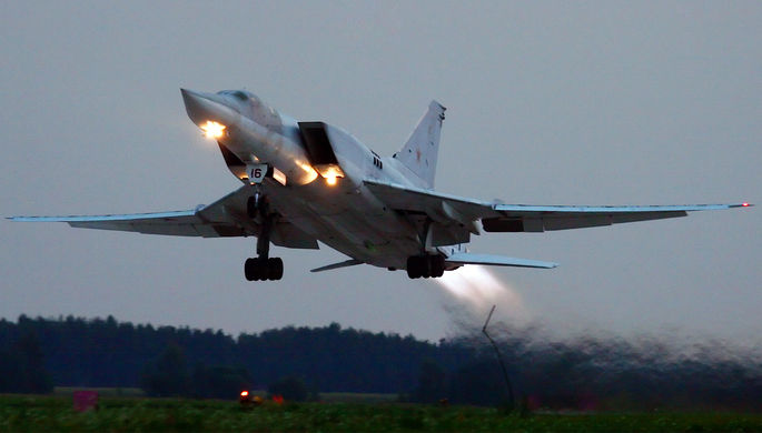 Самолет Ту-22М3 во время учений в Рязанской области, 2007 год