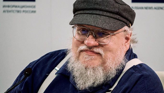 Американский писатель-фантаст Джордж Рэймонд Ричард Мартин на пресс-конференции в Санкт-Петербурге...