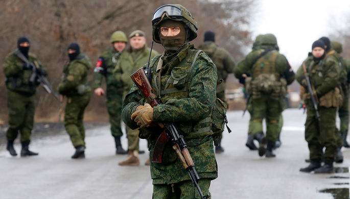 Военнослужащие перед началом обмена пленными между Киевом и самопровозглашенной Донецкой народной...