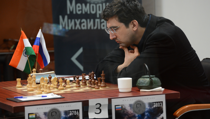 14-й чемпион мира по шахматам Владимир Крамник принимает участие в швейцарском супертурнире имени...