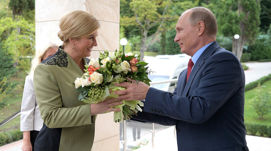 18 октября 2017 года. Президент России Владимир Путин во время встречи с президентом Хорватии К. Грабар-Китарович в Сочи